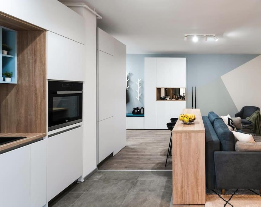 Apartment Vivalia V6, Free Private Parking Temesvár Kültér fotó
