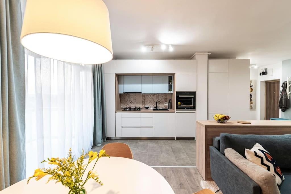 Apartment Vivalia V6, Free Private Parking Temesvár Kültér fotó